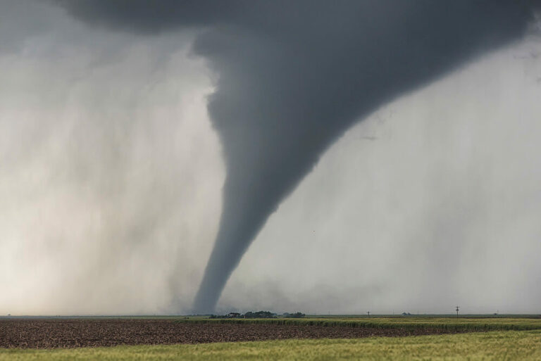 Are Tornadoes Loud? (helpful Guide) - Gustyplanet